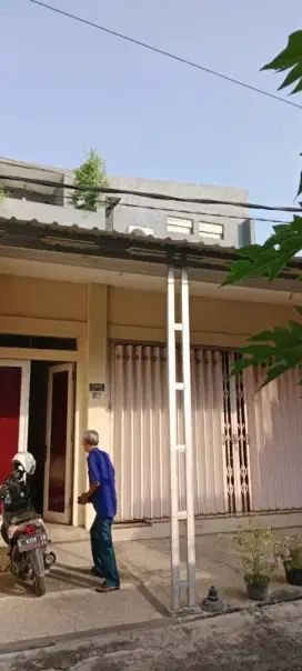 Dijual cepat rumah untuk usaha