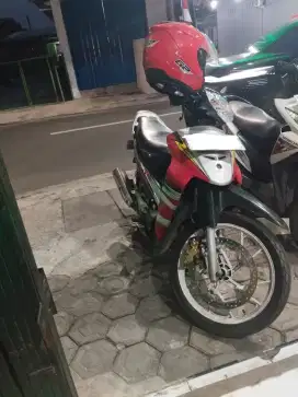 Suzuki shogun 125 tahun 2005