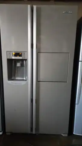 Kulkas Mewah Side By Side Modena Ice Maker