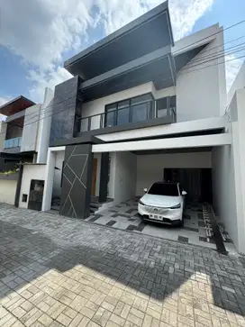 Rumah Mewah Kontemporer Di Jalan Kaliurang Km 8