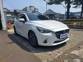 DP MURAH Mazda 2 1.5 R Skyactiv Bensin-AT 2018 PUtih CSMTB
