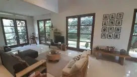 Dijual Villa Cantik & Asri di Villa Triniti Lembang Dekat Kampung Daun