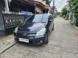 Honda Stream 2.0 Automatic Triptonik