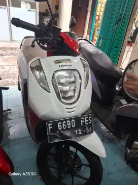 Dijual Honda GENIO th.2019 , 2010 surat komplit Bisa TT