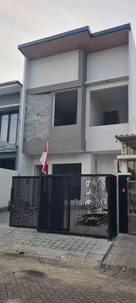 Rumah Siap Huni Baru Renov Araya