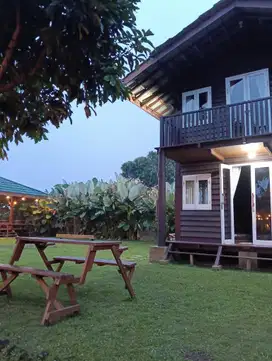 Villa CANTIK dekat Wisata Cisarua Lembang Bandung dijual Murah r