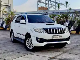TOYOTA FORTUNER G TRD SPORTIVO AT MATIC AUTOMATIC 2013 PUTIH