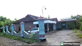 Rumah induk dan kos 10 kamar area industri Parangjoro Sukoharjo