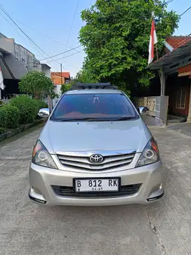 TERMURAH! Toyota Kijang Innova 2.0 G AT 2011 Siap Luar Kota