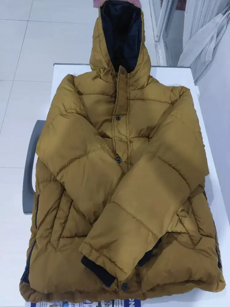 JAKET DINGIN LAKI ZARA BEKAS