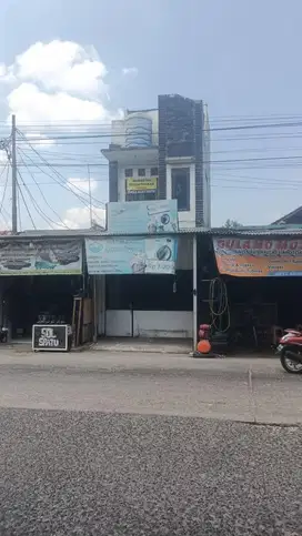 Jual ruko 3 lantai pinggir jalan cicadas depan PT.Darya