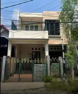 RUMAH CANTIH HADAP TAMAN DI GRIYA BINTARA HADAP TAMAN