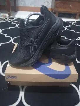 Asics novablast platinum 4 baru ya bukan mantan