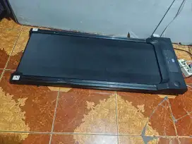 Twen - Running / Walking Pad seri RP7 Gym Trademill Rumah