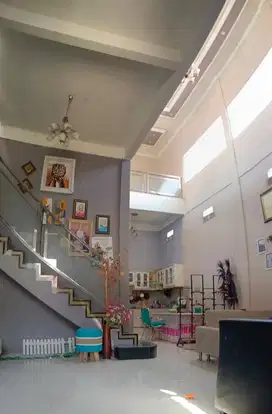 JUAL CEPAT, RUMAH 2 LANTAI SHM TANGAN PERTAMA