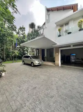 Jual rumah lokasi bagus Kebayoran Baru dekat Senayan Jakarta Selatan