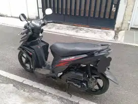 Di jual cepat Yamaha Mio Z Thn 2017 hitam doff BU. 7,7 juta nego