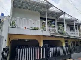 Dijual cepat rumah kostan 3 lantai di daerah Cikini, Menteng JakPus