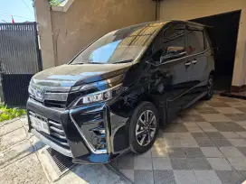 Toyota Voxy 2020 Mulus Servis Record Resmi Plat S Jombang