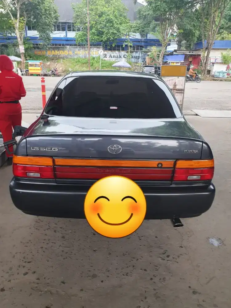 Di jual sedan corolla great tahun 1993