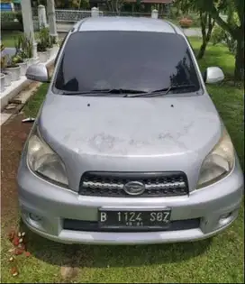 Dijual 2 Unit Daihatsu Terios warna Silver Tahun 2011 & 2012