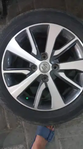 Velg grand livina R16 original