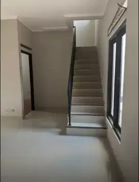 Dijual Cepat Rumah Tingkat 2 Lantai Siap Pakai Di Perumahan Tamansari
