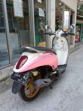 Scoopy thn 2011 pink lengkap siap pakai