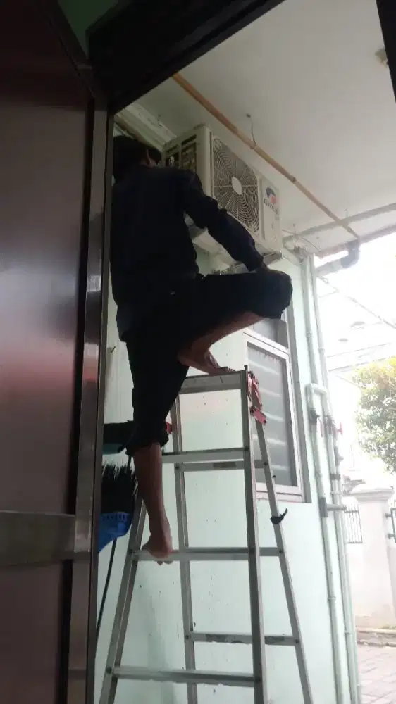Helper Teknisi AC