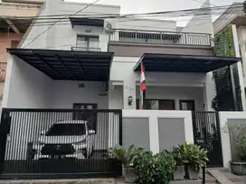 DIJUAL RUMAH LOKASI STRATEGIS  BERSERTIFIKAT SHM