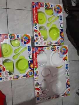 Alat makan bayi
