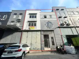Dijual Gudang 3 Lantai Strategis Dekat Pintu Tol Kapuk Elang Laut Jaku