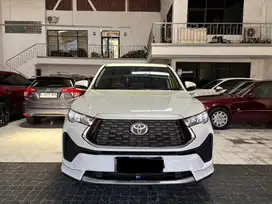 Toyota Innova Zenix V hybrid Modelista 2024