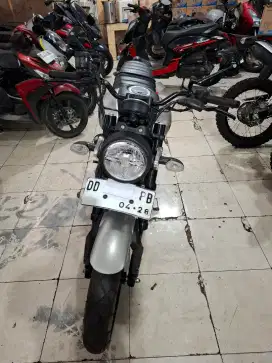 Yamaha XSR 155cc 2023 silver