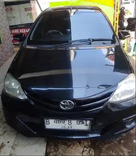 Toyota Etios 1.2G M/T (Manual)