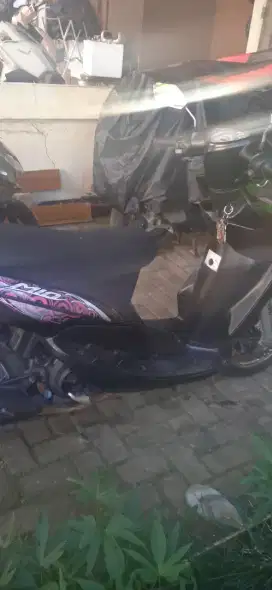 Jual Yamaha mio 2011, bodi mulus mesin bagus,