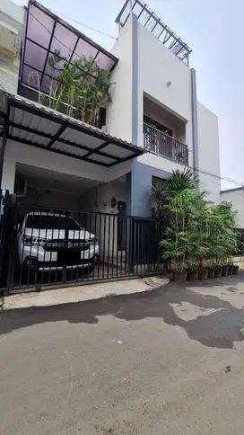 Dijual rumah 2 lantai siap huni area Pondok Aren Bintaro Tangsel