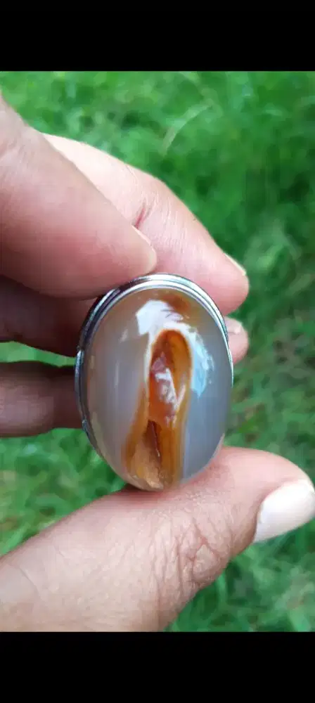 Akik Anggur COMBONG BUNGKEM, motif mirip RONGGA MULUT  dan Anak Batu