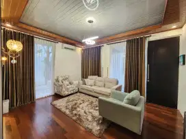 Mewah Full furnished Rumah di Ivy Park Citraland Bsb