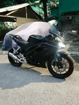 Di jual cepat R15 V3 2017