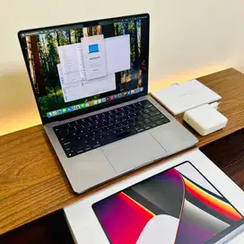 MacBook Pro 14 inch M1 Pro Fullset Original Mantap