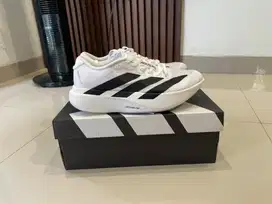 Sepatu Running Adidas Adizero Evo SL White