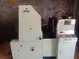 Mesin cetak offset oliver 52e