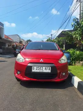 Mitsubishi Mirage Exceed 2015 Merah
