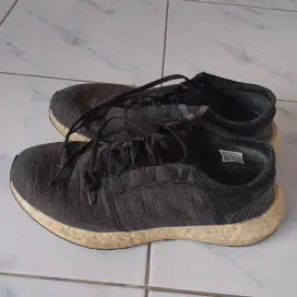Sepatu Adidas pureboost size 42