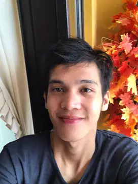 umur 23 tahun, laki2. Tangerang selatan