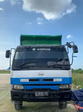 Dijual Cepat Truk Nissan !!