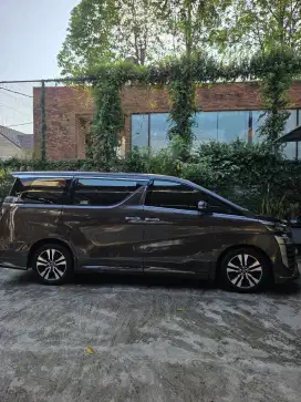 Toyota Vellfire Ganteng low KM  service record
