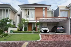 RUMAH MEWAH MEGAH STRATEGIS AKSES MUDAH DI DEKAT UGM