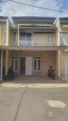 Dijual Rumah 2 Lantai Luas Bangunan 115m2, Antapani Bandung